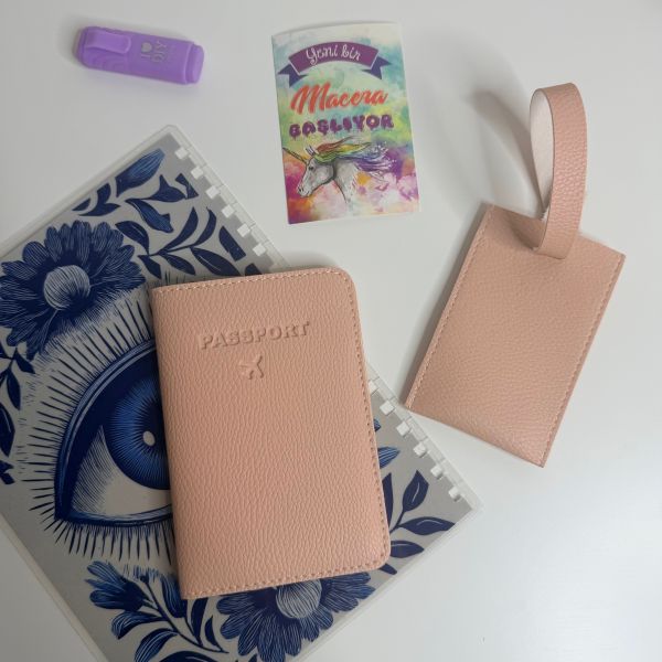 Pembe Kişiselleştirilebilir  Pasaport...